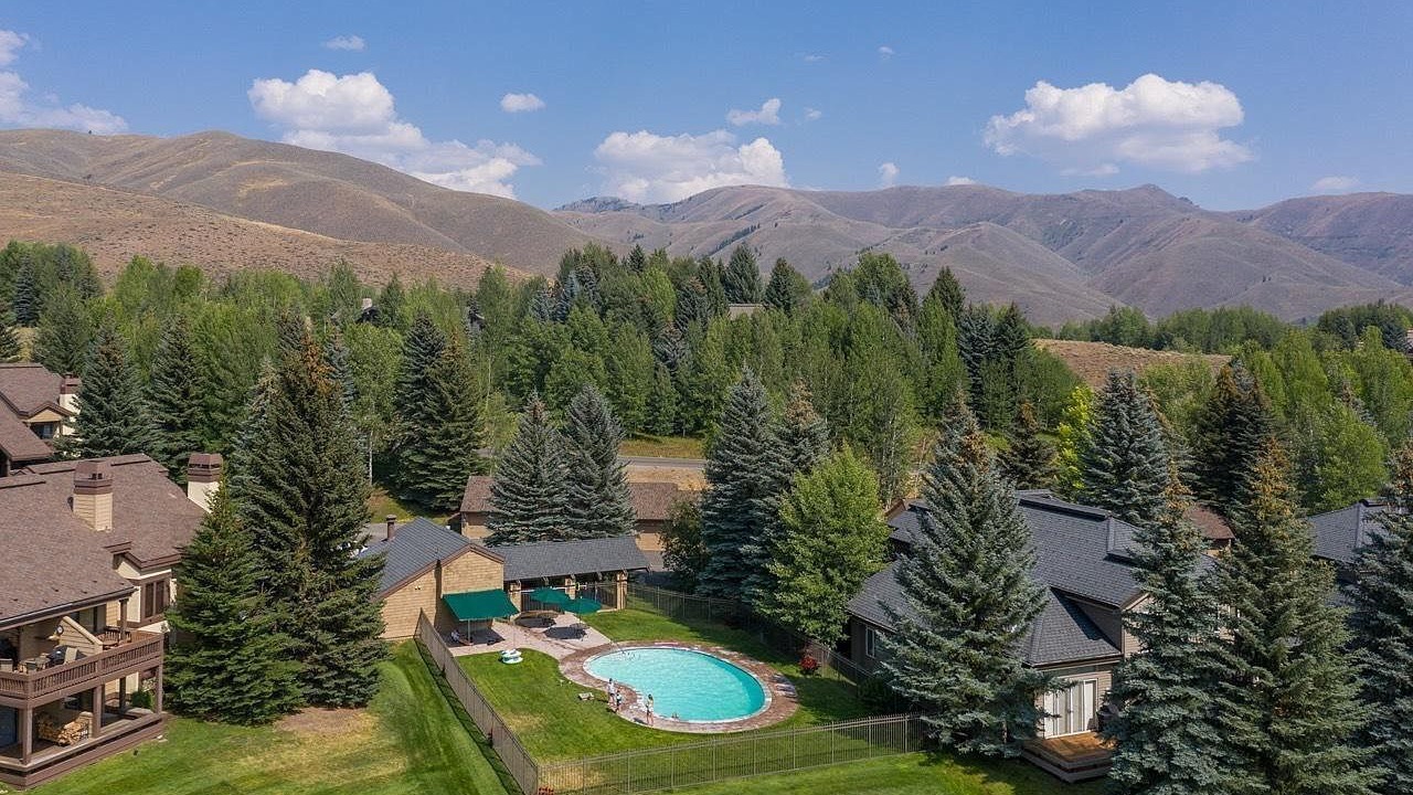 Photo of Others in Elkhorn Village