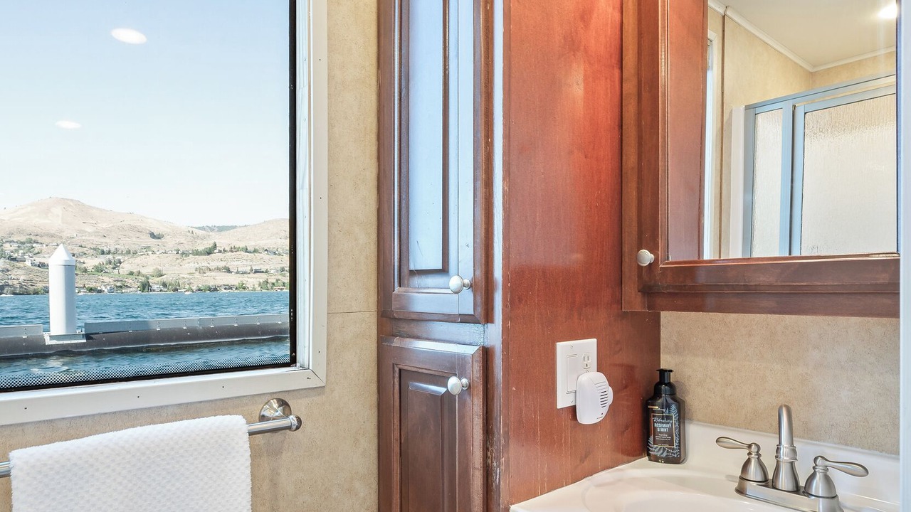 Photo of Bathroom in Chelan