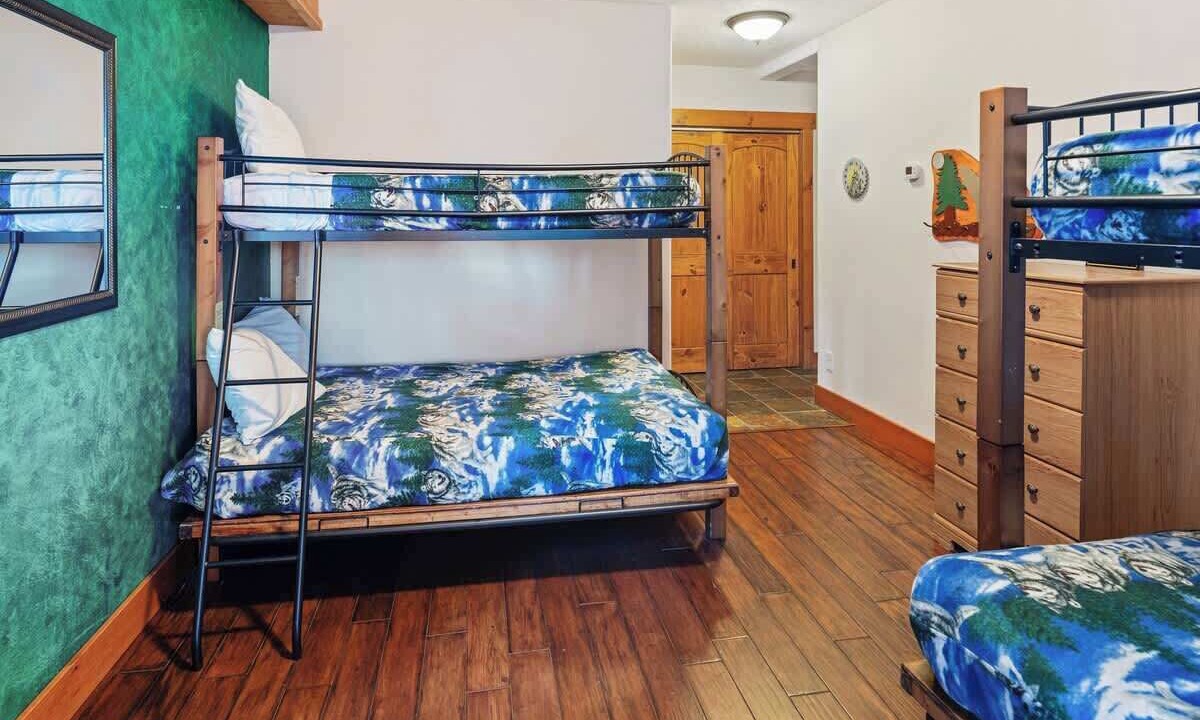 Photo of Bedroom in Sandpoint