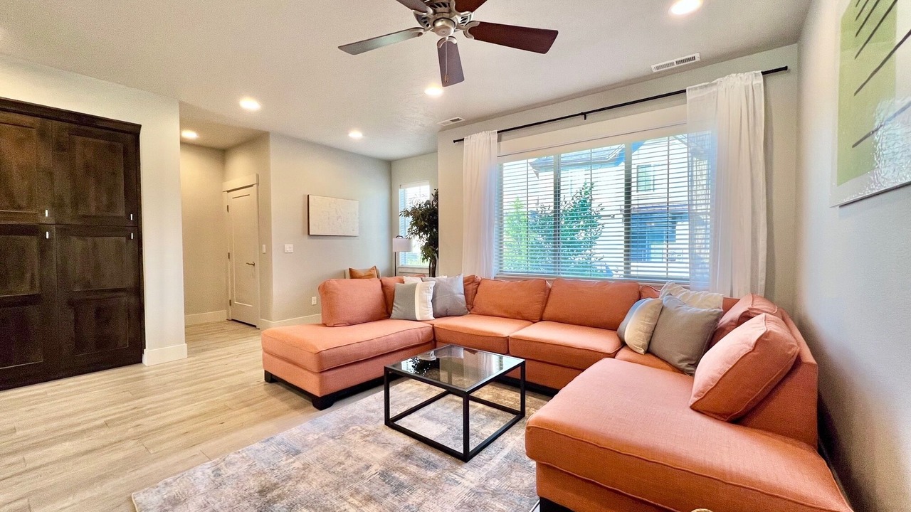 Photo of Livingroom in Harris Ranch