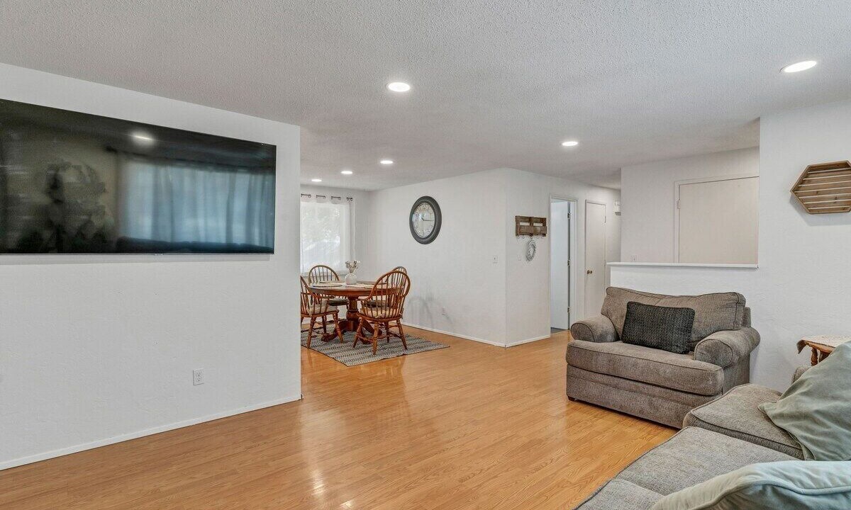 Photo of Livingroom in Albany