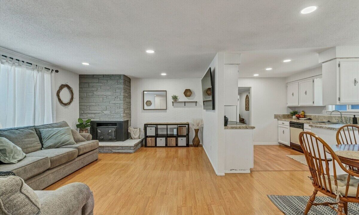 Photo of Livingroom in Albany