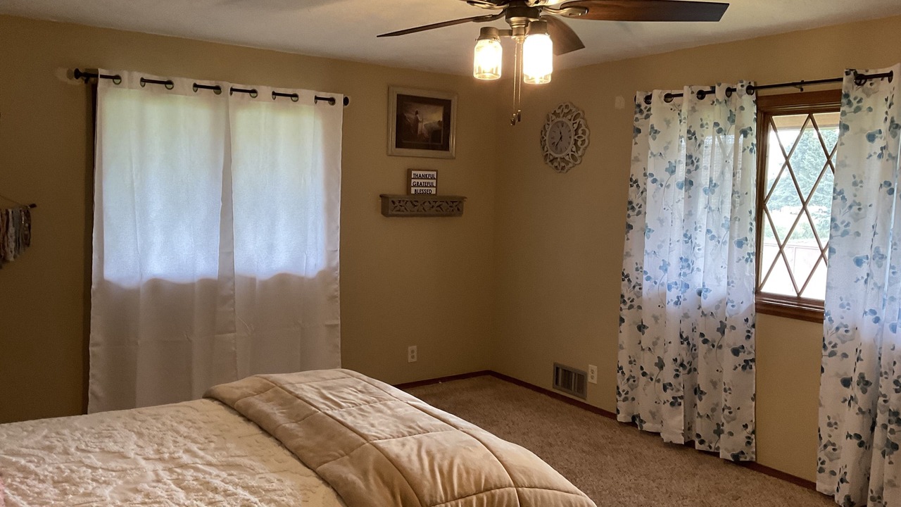 Photo of Bedroom in Bone