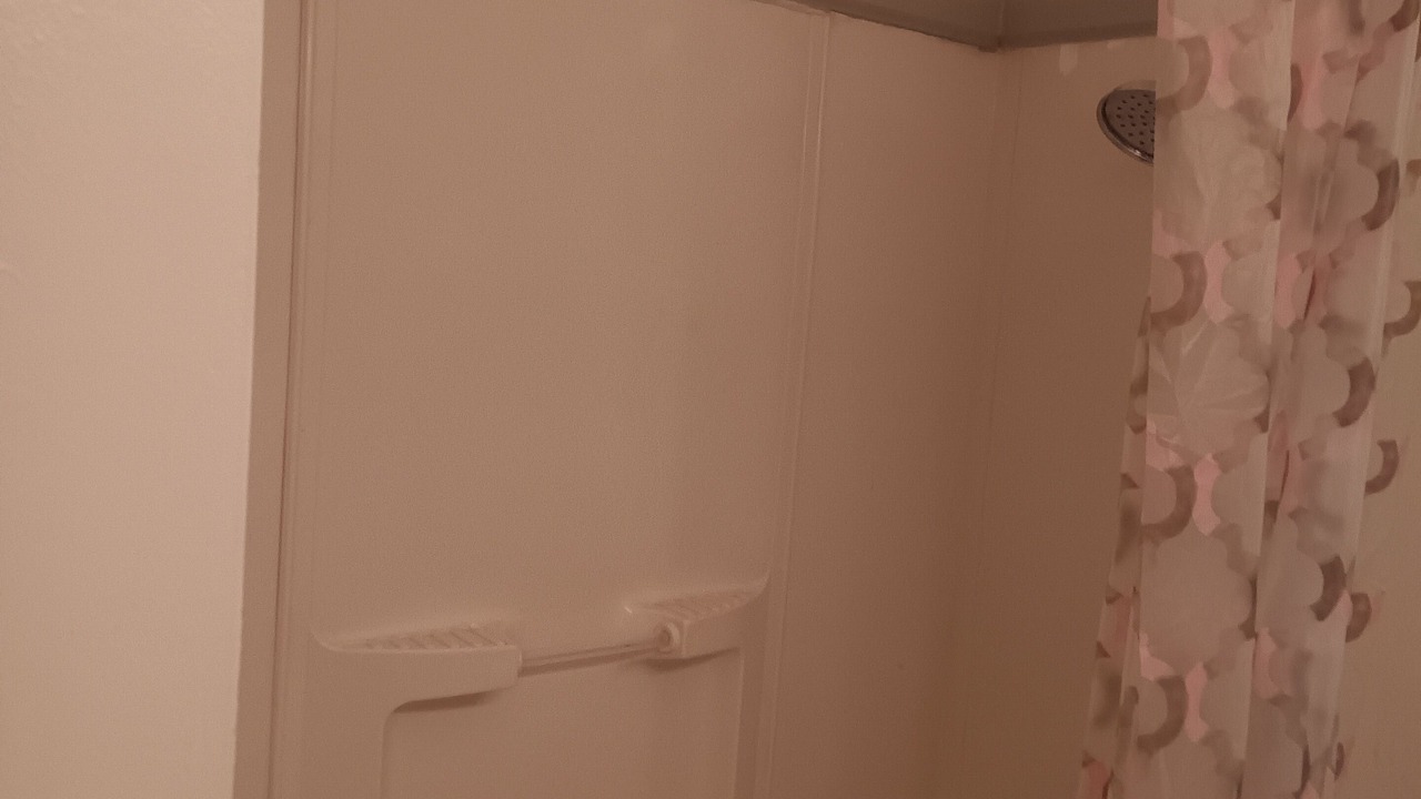Photo of Bathroom in Lakeview