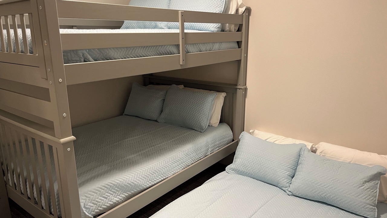 Photo of Bedroom in Arnolds Park