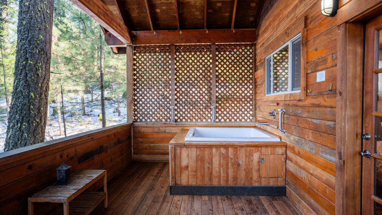Photo of Outdoor in Ashland