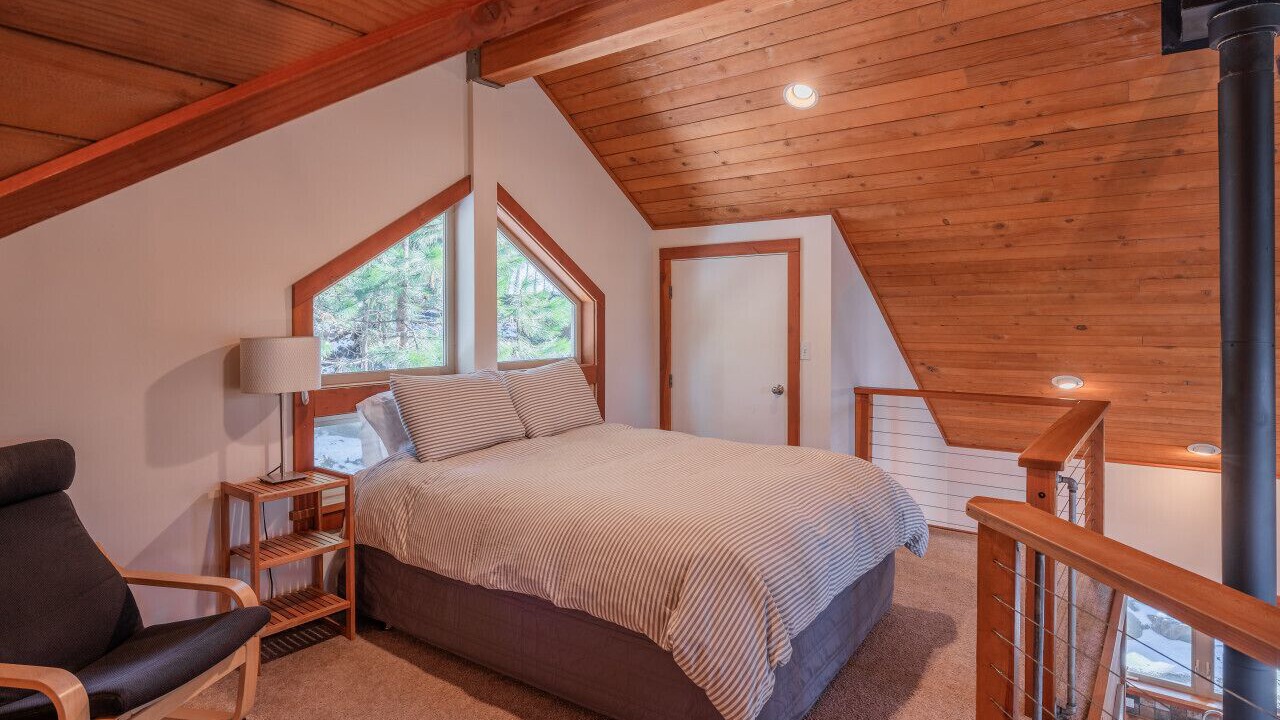 Photo of Bedroom in Ashland