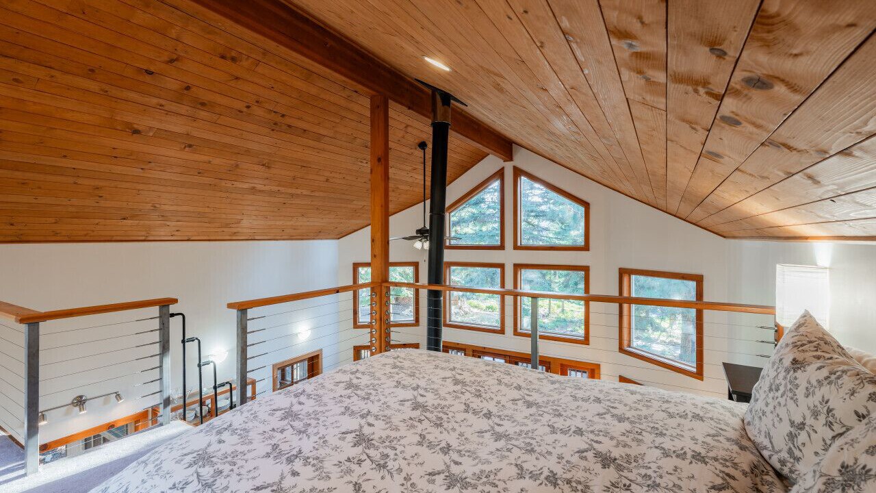 Photo of Bedroom in Ashland