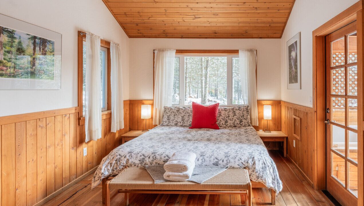Photo of Bedroom in Ashland
