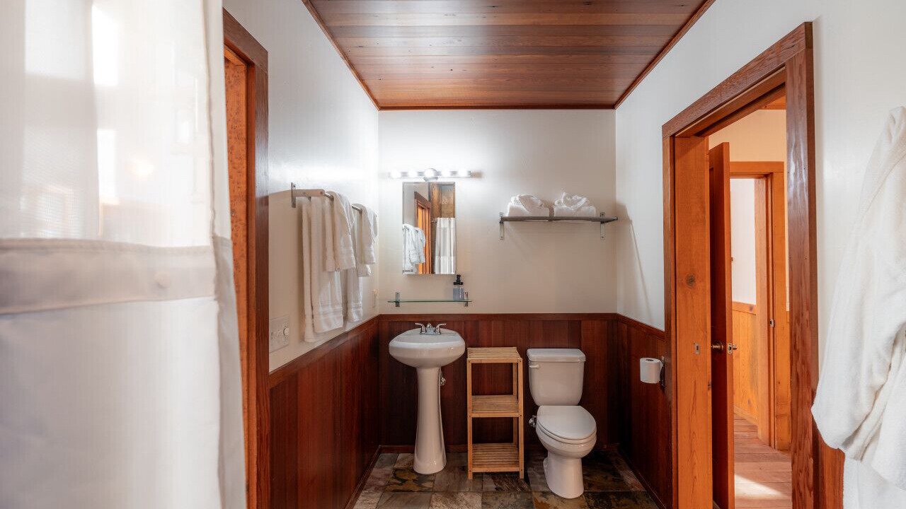 Photo of Bathroom in Ashland