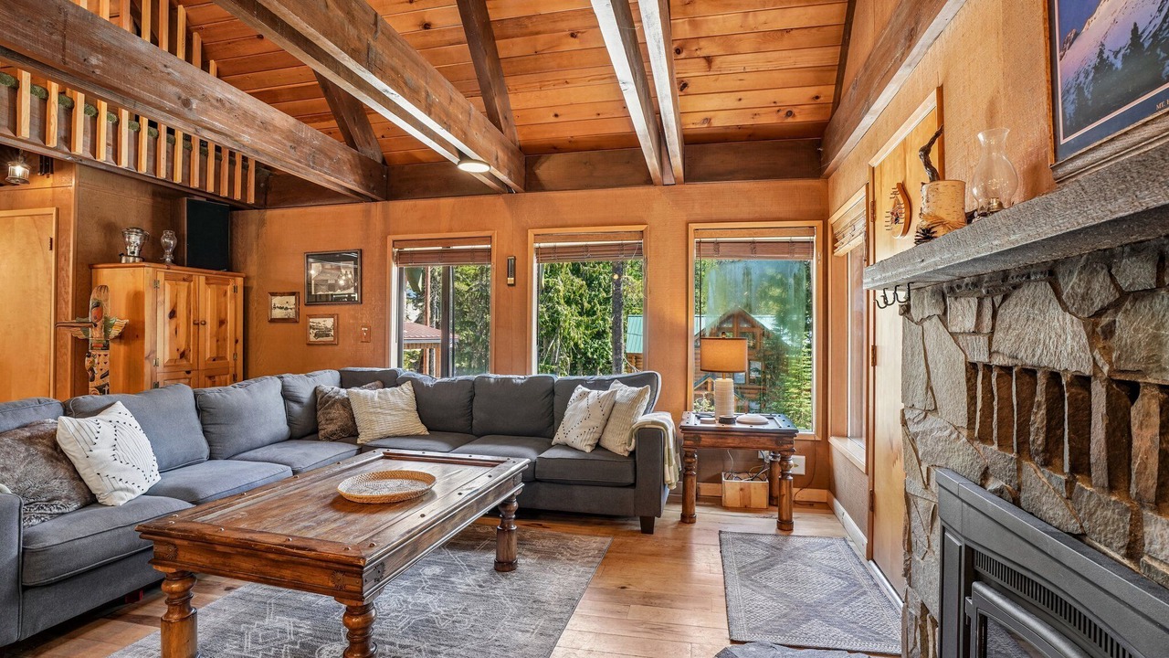 Photo of Livingroom in Government Camp
