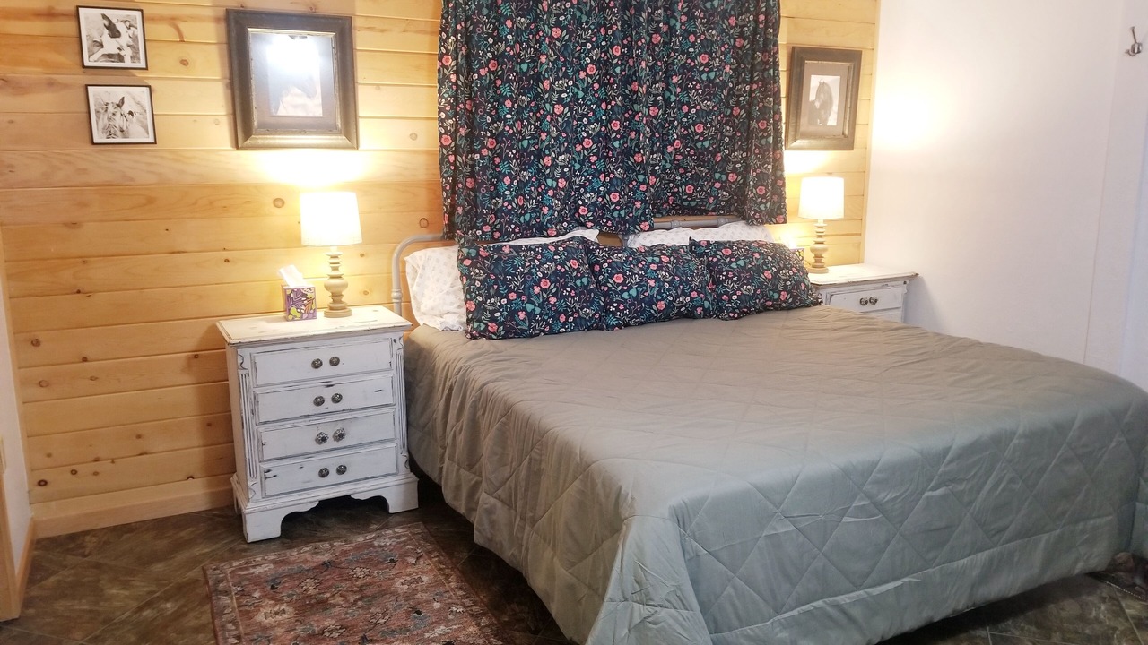 Photo of Bedroom in Trout Lake