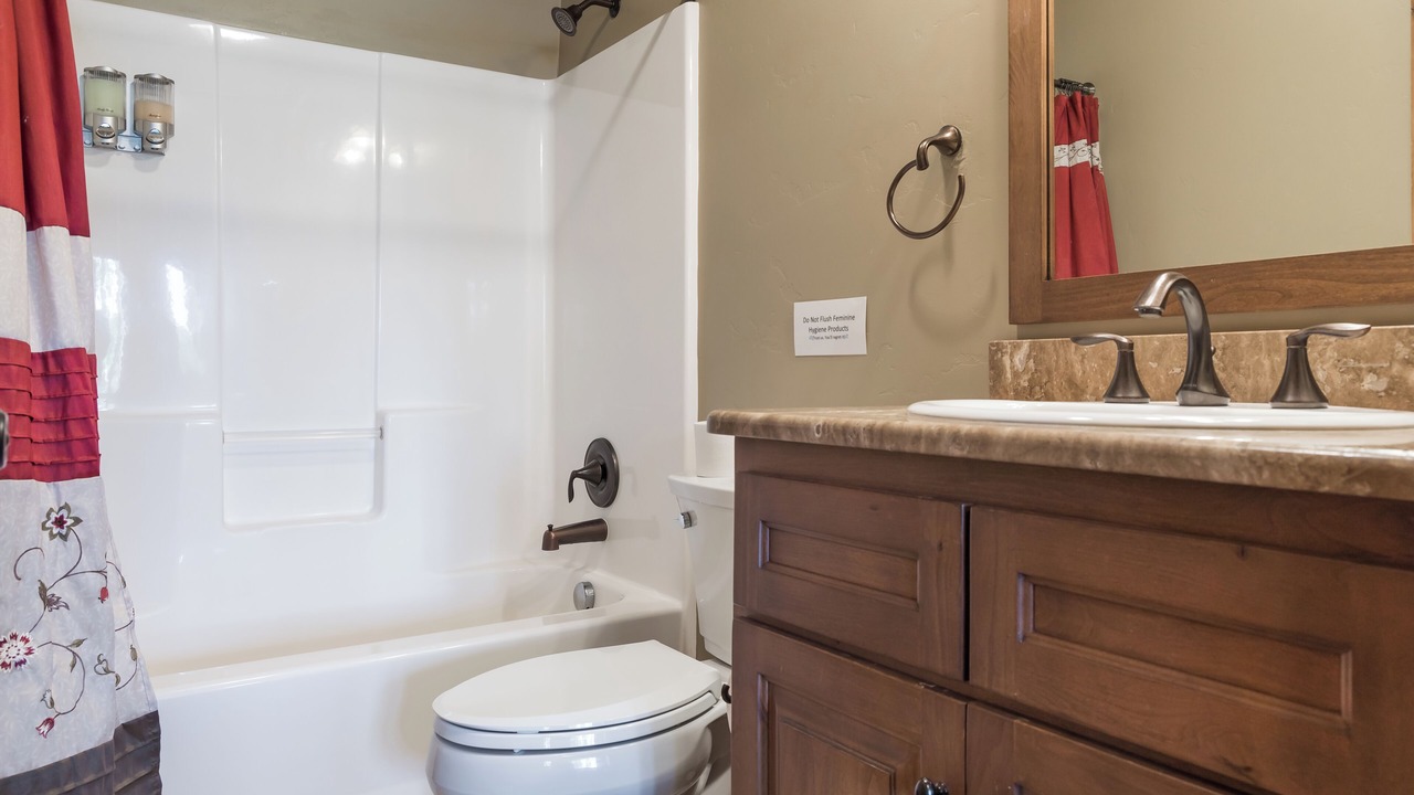 Photo of Bathroom in Island Park