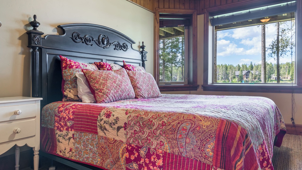 Photo of Bedroom in Island Park