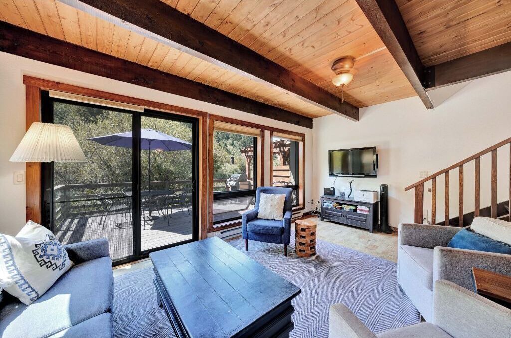 Photo of Livingroom in Jackson