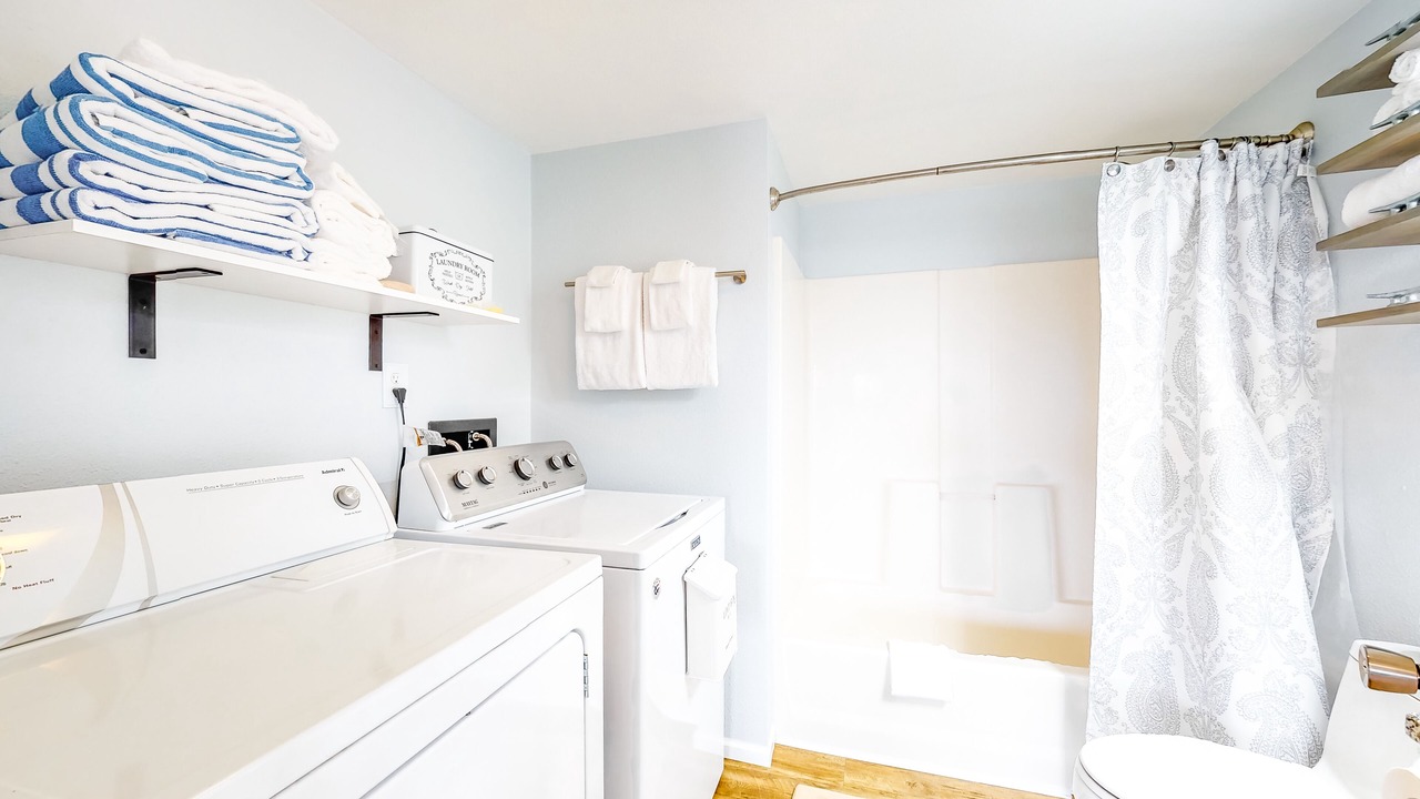 Photo of Bathroom in Coupeville