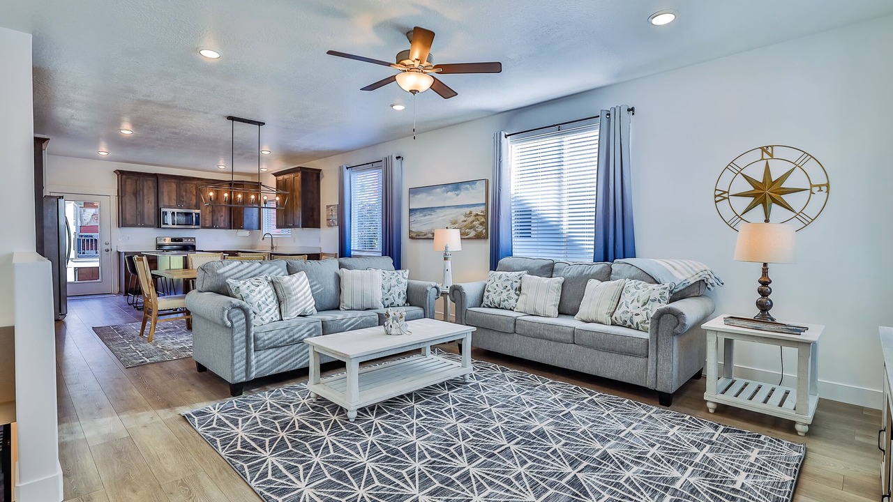 Photo of Livingroom in Sweetwater