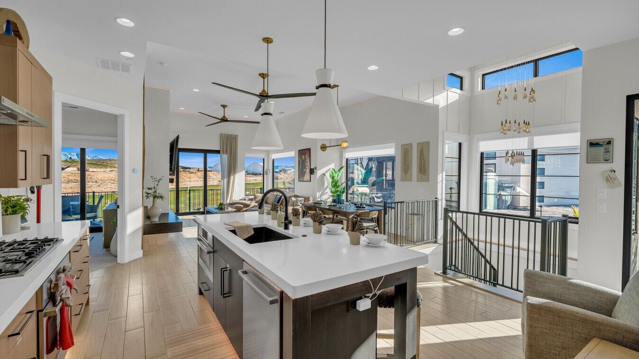 Photo of Kitchen in Hurricane