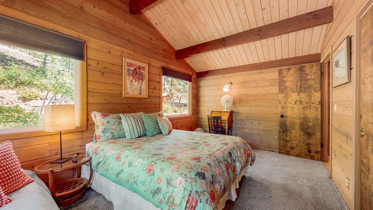 Photo of Bedroom in Mosier