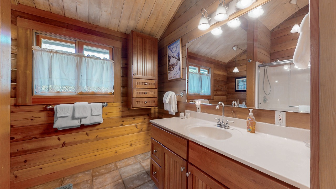 Photo of Bathroom in Mosier