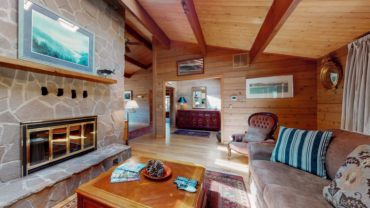 Photo of Livingroom in Mosier