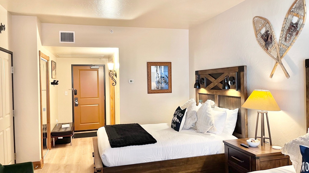 Photo of Bedroom in Midway