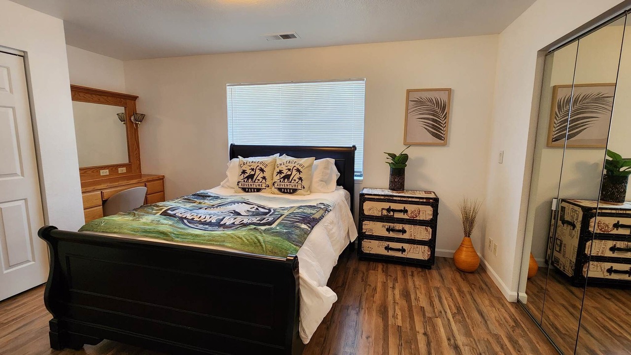 Photo of Bedroom in Roseburg