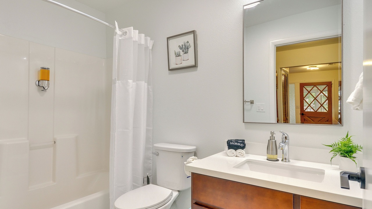 Photo of Bathroom in West Slope