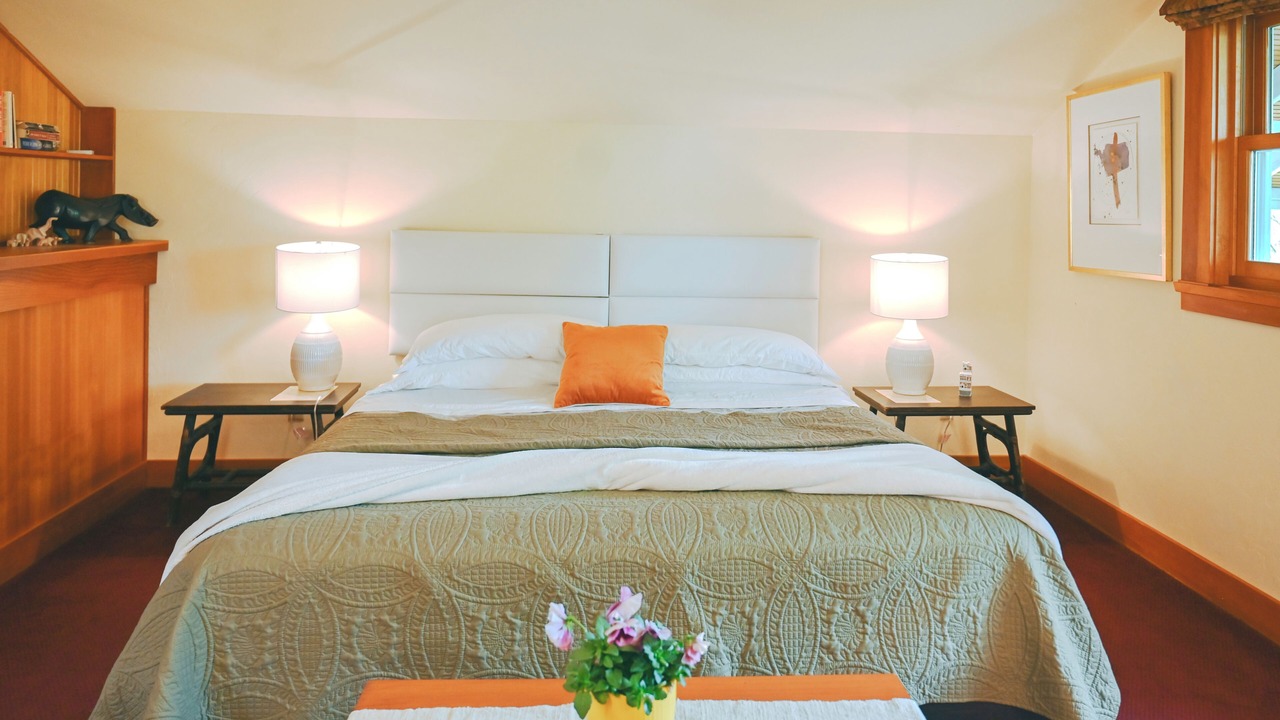 Photo of Bedroom in Ashland