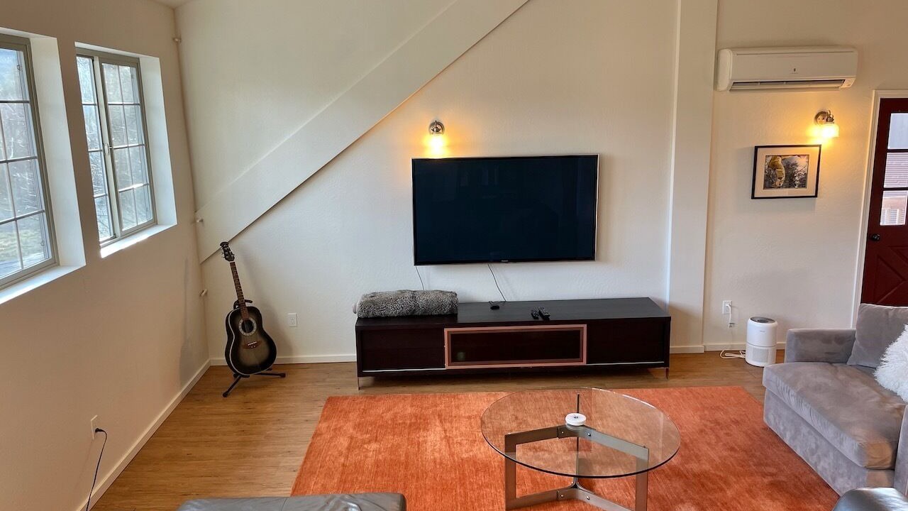 Photo of Livingroom in Ashland