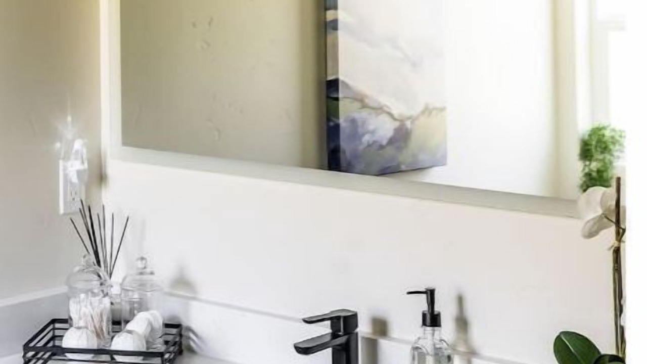 Photo of Bathroom in Roseburg