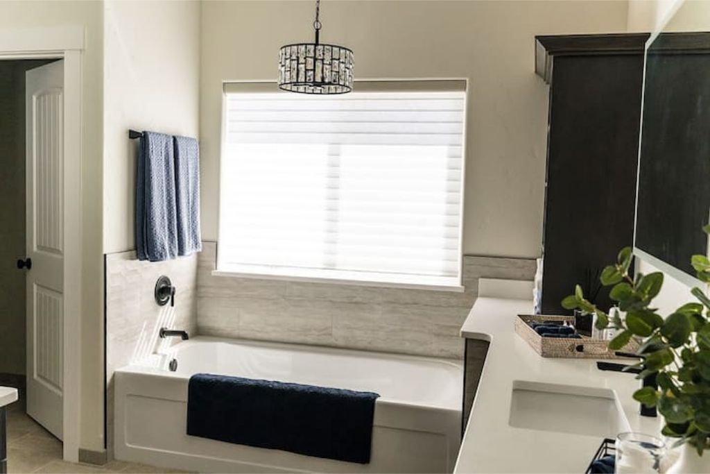 Photo of Bathroom in Roseburg