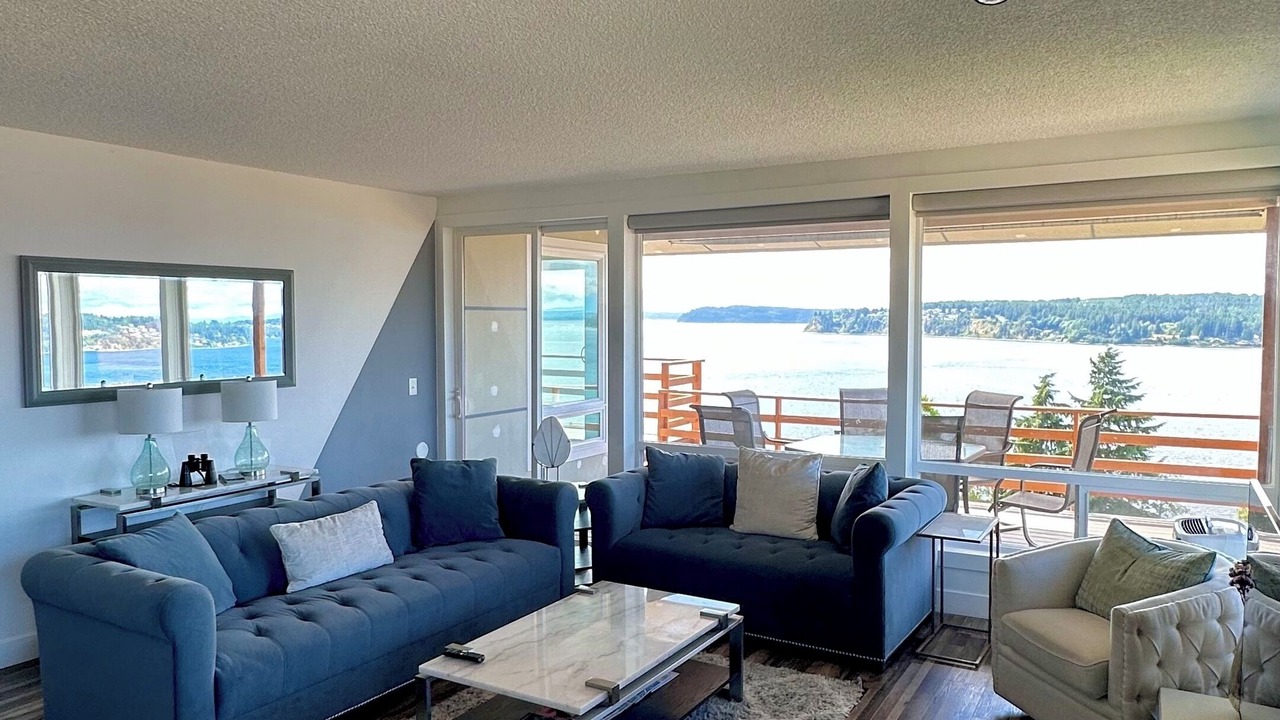 Photo of Livingroom in University Place