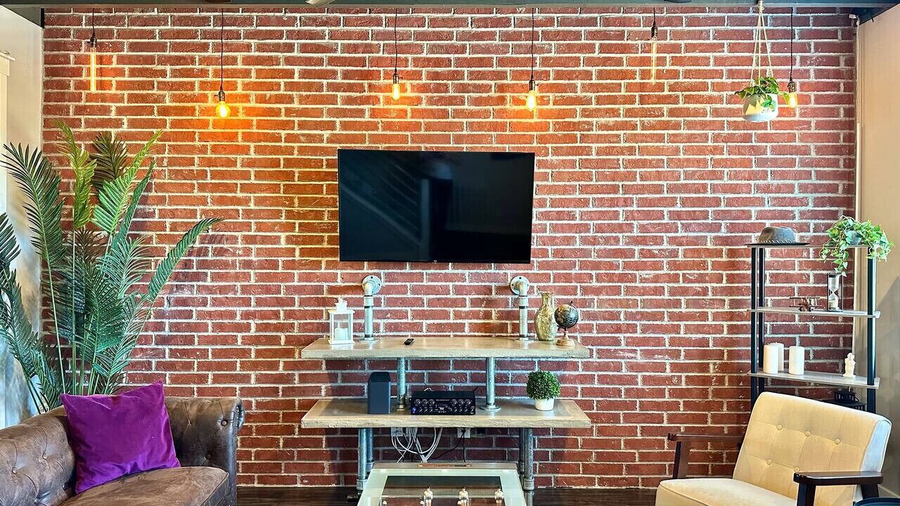 Photo of Livingroom in Midvale