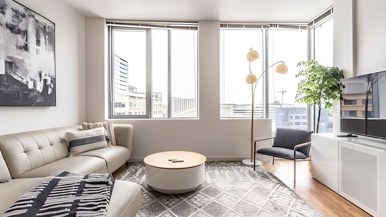 Photo of Livingroom in West Bellevue