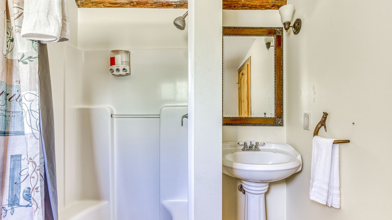 Photo of Bathroom in White Salmon
