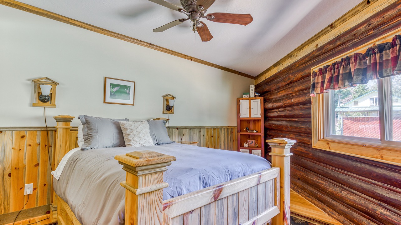 Photo of Bedroom in White Salmon
