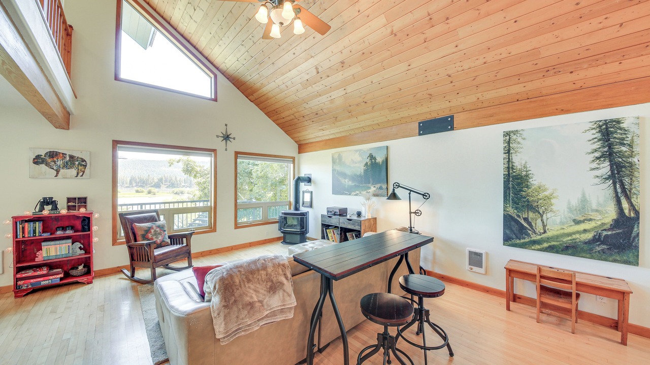 Photo of Livingroom in Newport