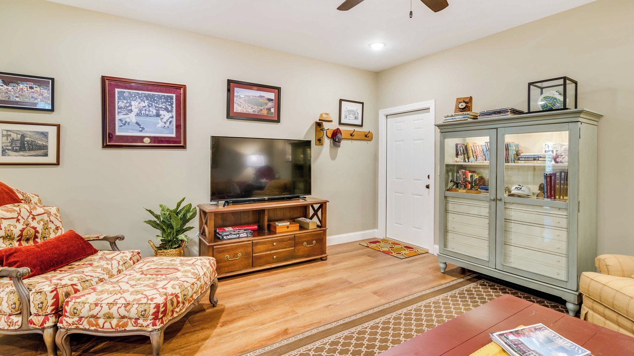 Photo of Livingroom in Starkville