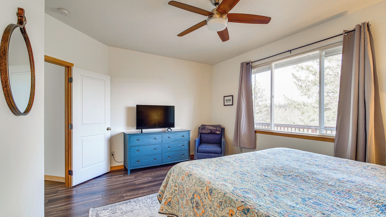 Photo of Bedroom in Klamath Falls