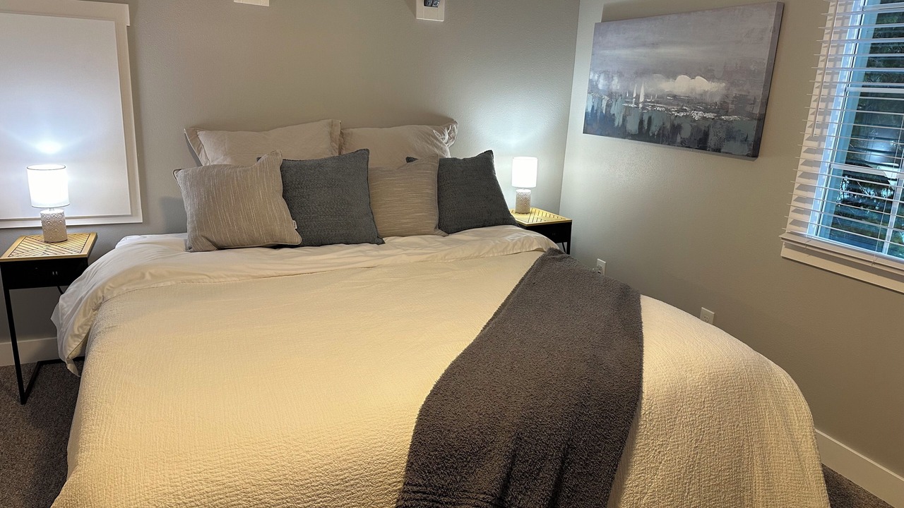 Photo of Bedroom in Loon Lake