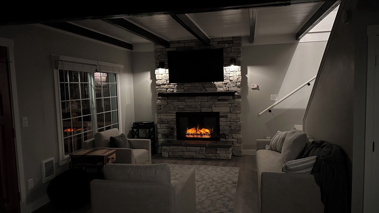 Photo of Livingroom in Loon Lake