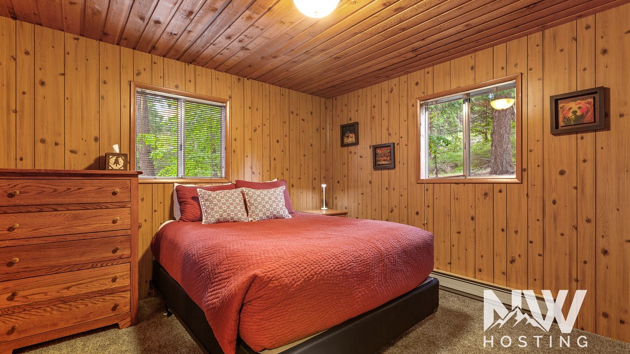 Photo of Bedroom in Hayden Lake