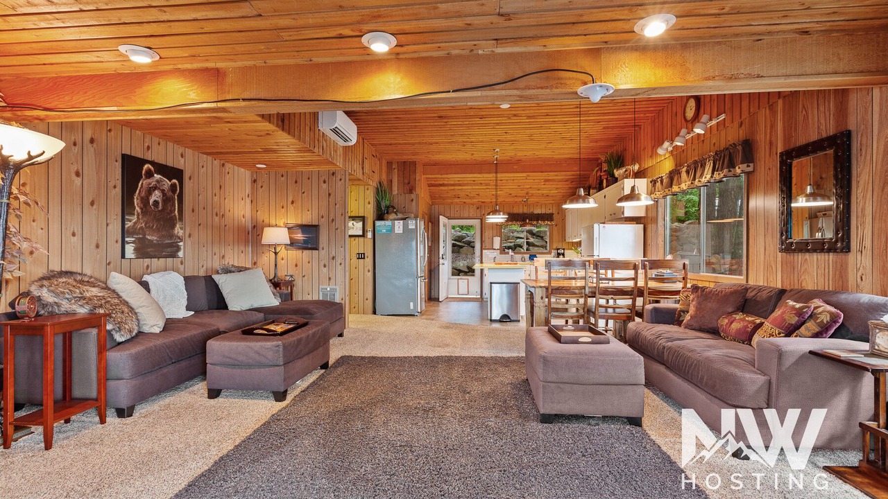 Photo of Livingroom in Hayden Lake