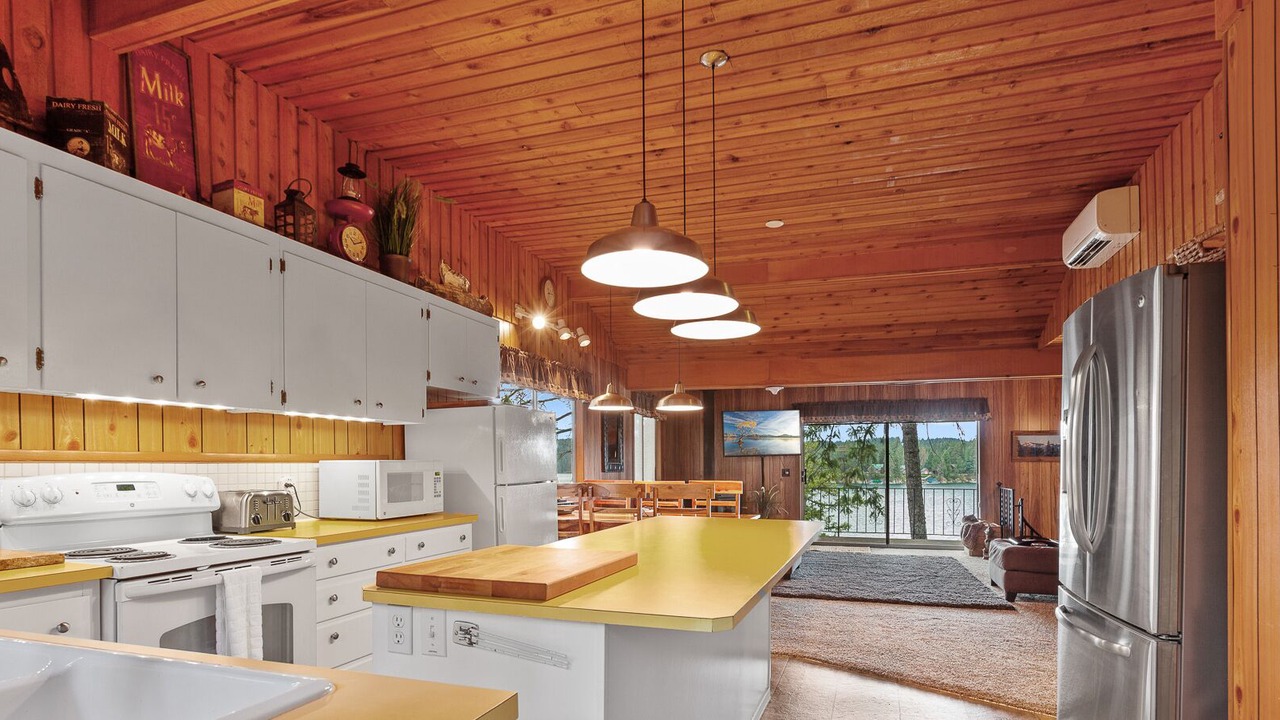 Photo of Kitchen in Hayden Lake