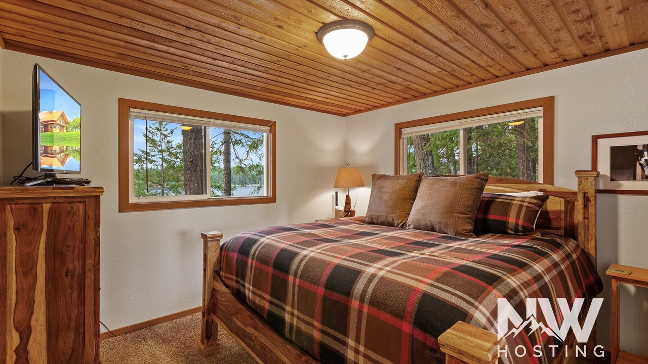 Photo of Bedroom in Hayden Lake