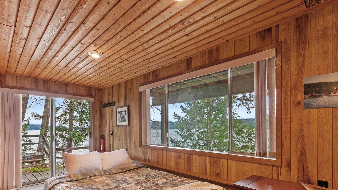 Photo of Bedroom in Hayden Lake