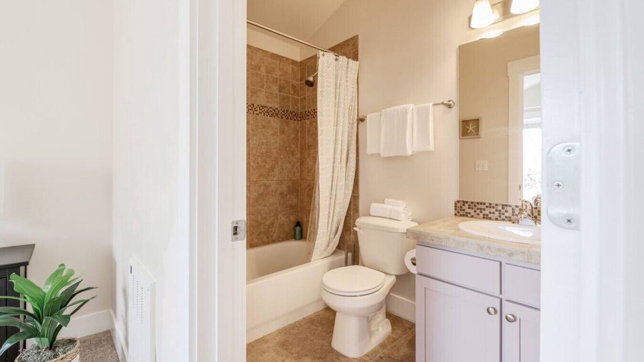 Photo of Bathroom in Whittier Heights