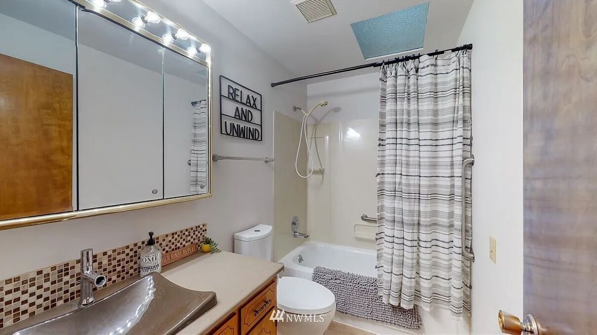 Photo of Bathroom in Lakewood