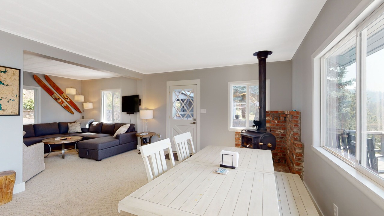 Photo of Livingroom in Harrison